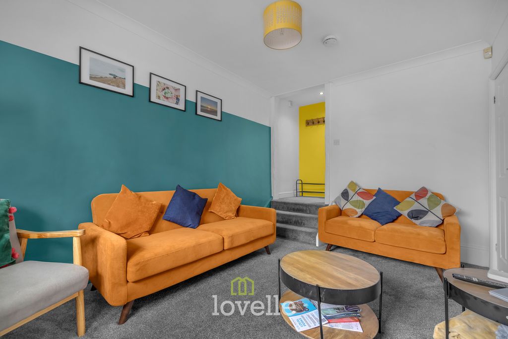 Additional image 4 of 4 bed end terrace house for saleThrunscoe Road, Cleethorpes DN35