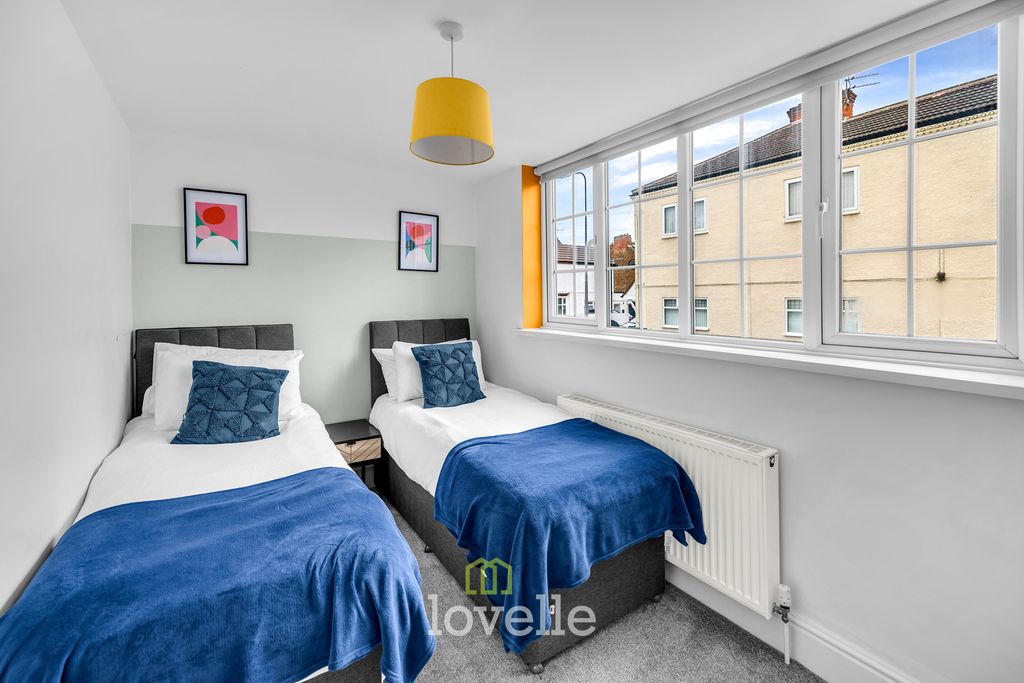 Additional image 15 of 4 bed end terrace house for saleThrunscoe Road, Cleethorpes DN35