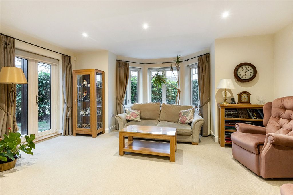 Additional image 2 of 3 bed flat for saleBetween Streets, Cobham, Surrey KT11
