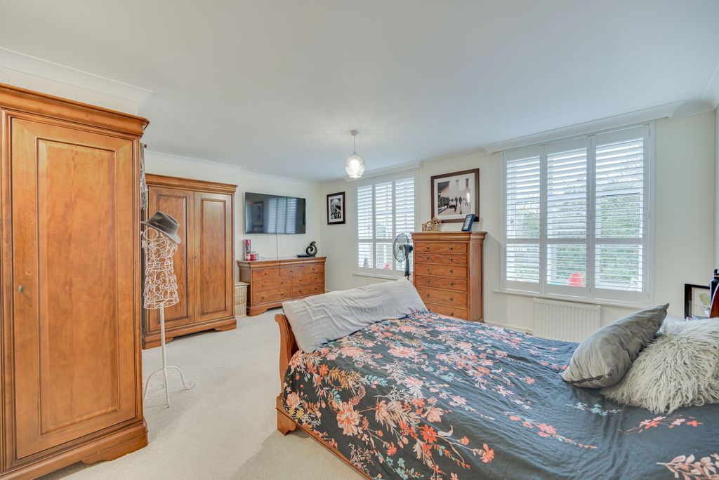 Additional image 14 of 3 bed flat for saleWestholme Close, Congleton CW12