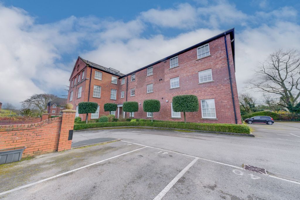 Additional image 2 of 3 bed flat for saleWestholme Close, Congleton CW12