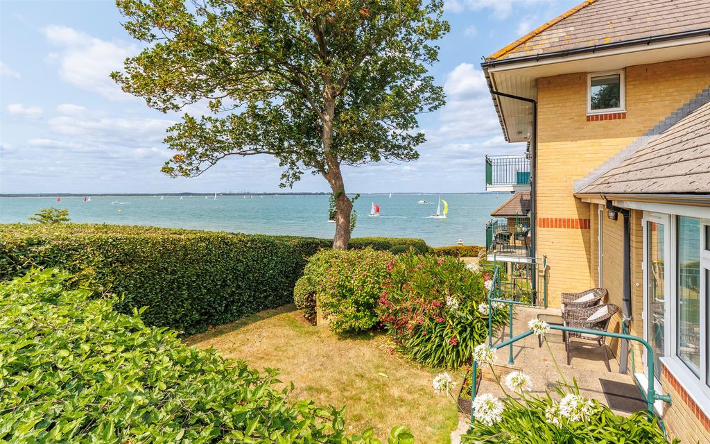 Additional image 17 of 2 bed flat for saleCowes, Isle Of Wight PO31