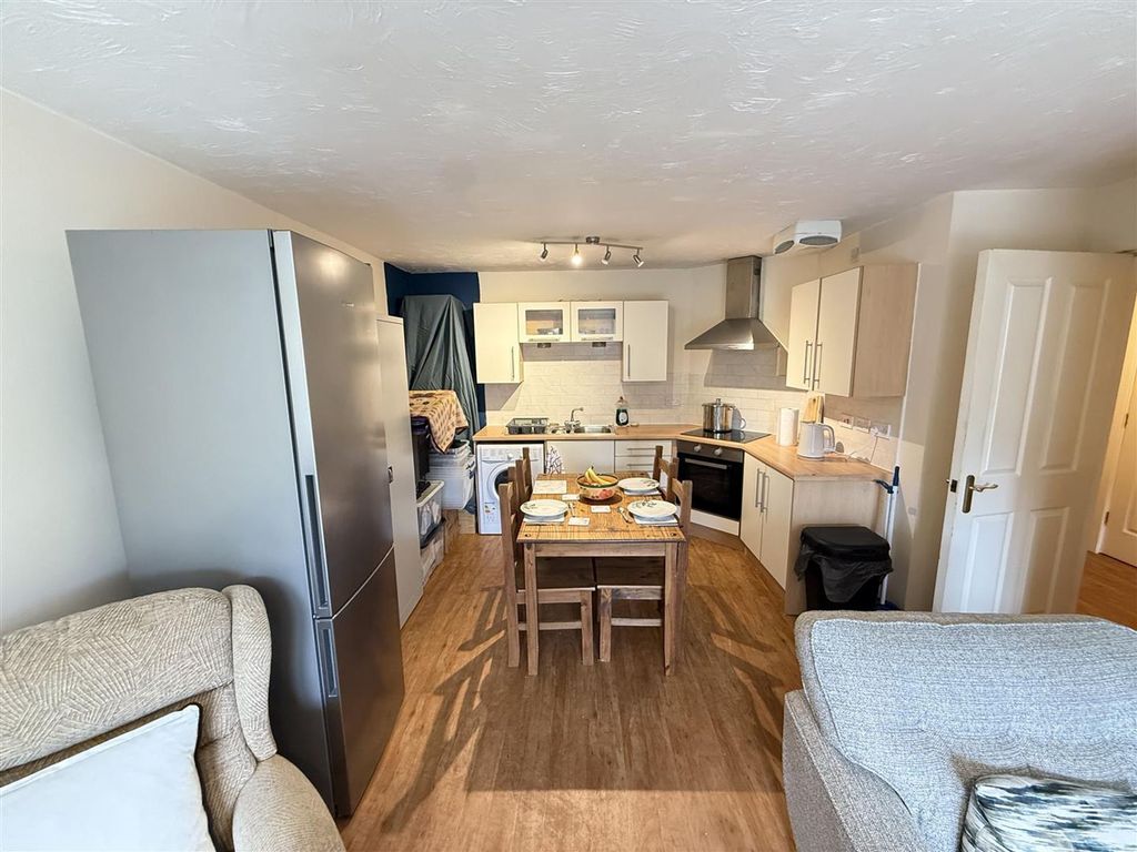 Additional image 6 of 2 bed flat for saleSt. Marys Street, Crewe CW1