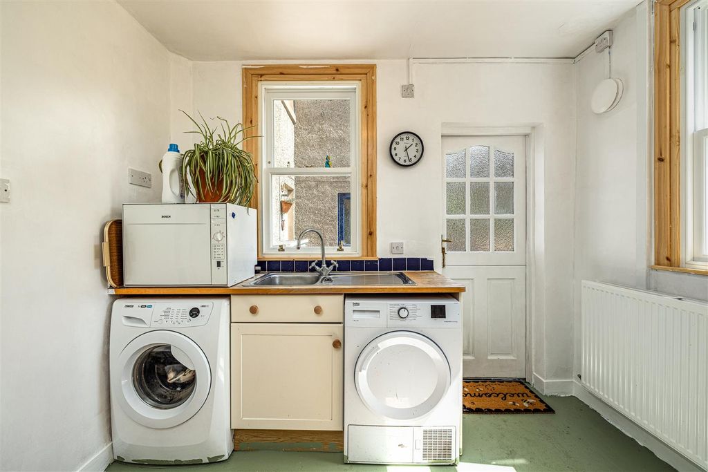 Additional image 9 of 3 bed terraced house for sale19 Shedden Park Road, Kelso TD5