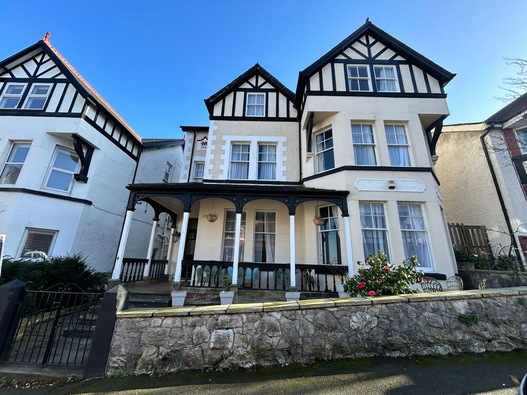 8 bed detached house for saleSea Bank Road, Rhos On Sea LL28