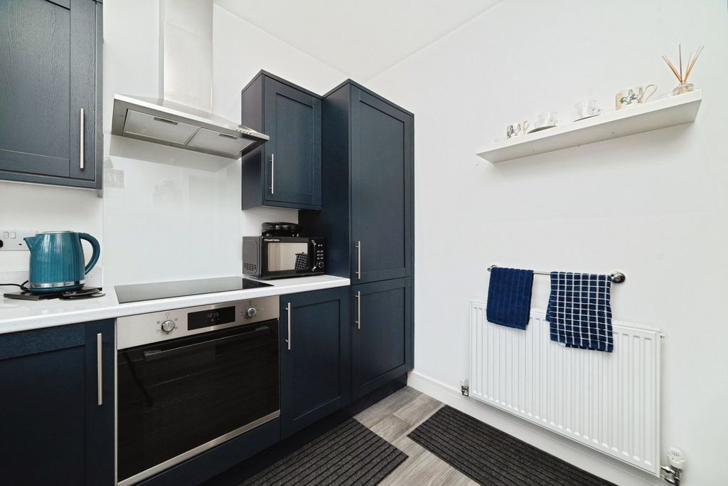 Additional image 4 of 1 bed flat for saleInglemire Lane, Cottingham HU16