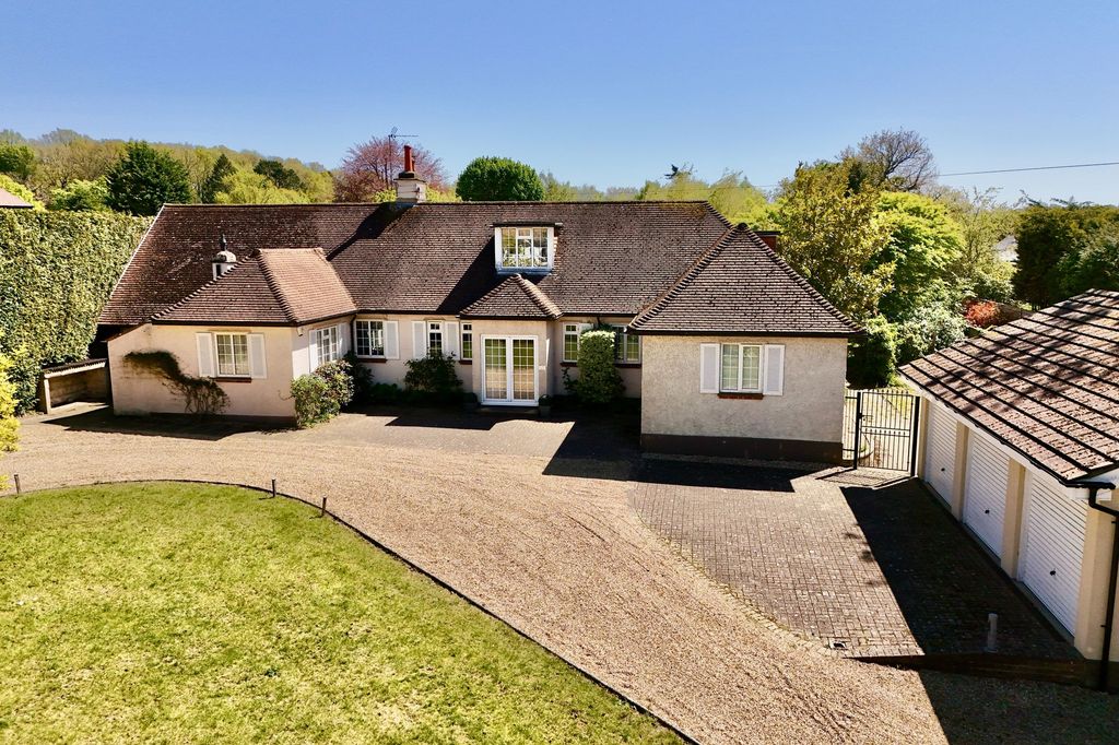 4 bed detached house for saleThe Ridgeway, Cranleigh GU6
