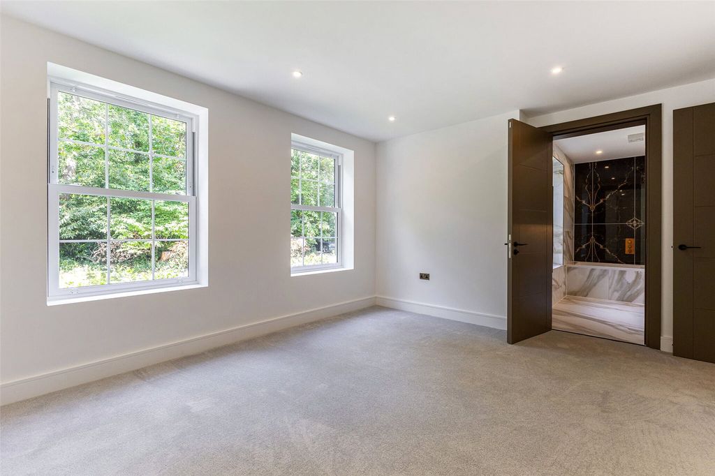 Additional image 4 of 3 bed flat for saleGreen Lane, Cobham, Surrey KT11