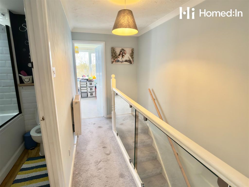 Additional image 15 of 2 bed flat for saleHailey Place, Cranleigh GU6
