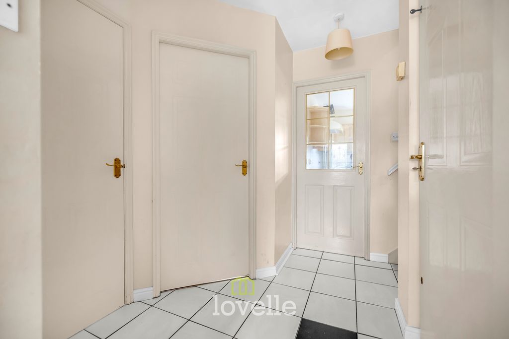 4 bed detached house for saleHampton Close, Cleethorpes DN35 photo 3