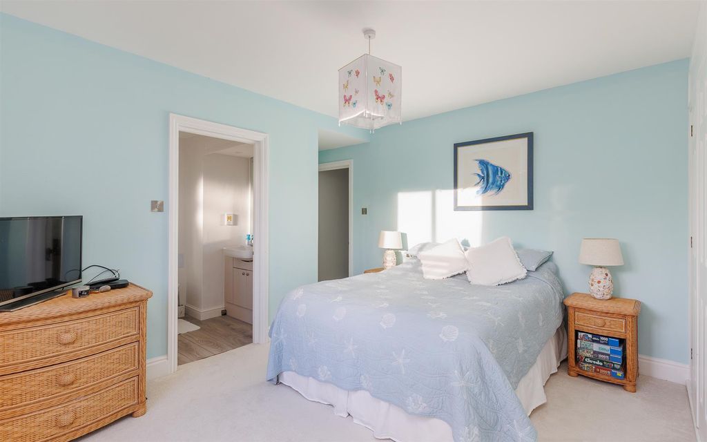 Additional image 13 of 3 bed flat for saleCowes, Isle Of Wight PO31