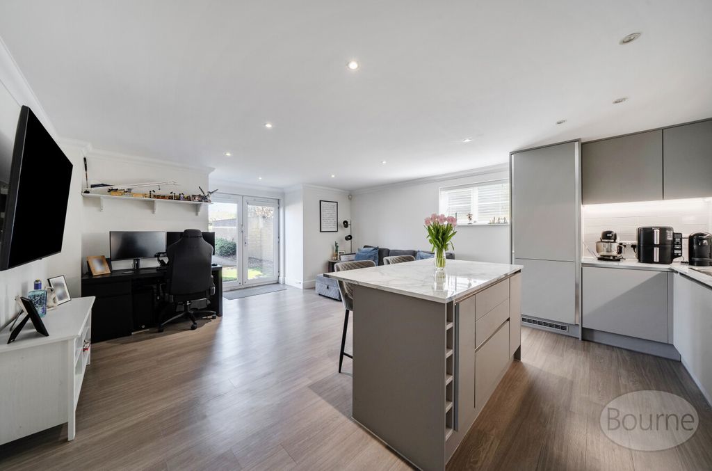 Additional image 4 of 1 bed flat for saleWoodgate Close, Tartar Road, Cobham, Surrey KT11
