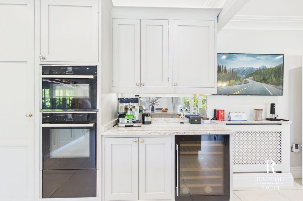 Additional image 11 of 5 bed detached house for saleHow Lane, Chipstead CR5