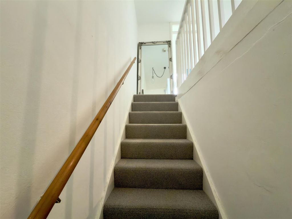 Additional image 13 of 2 bed flat for saleHailey Place, Cranleigh GU6