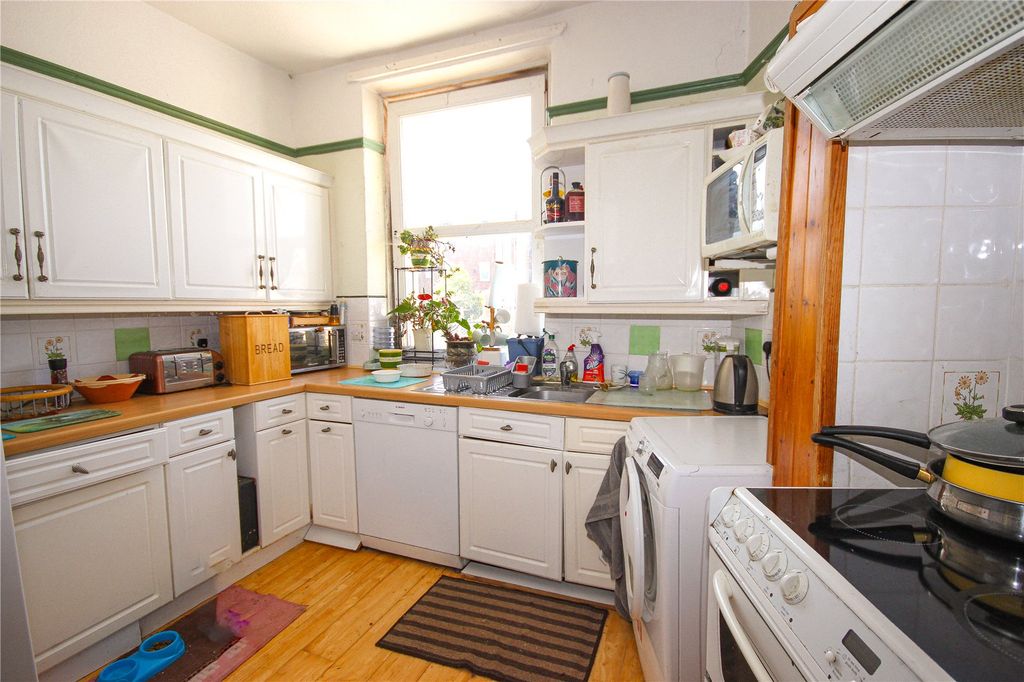 Additional image 4 of 1 bed flat for saleMarine Place, Seaton EX12