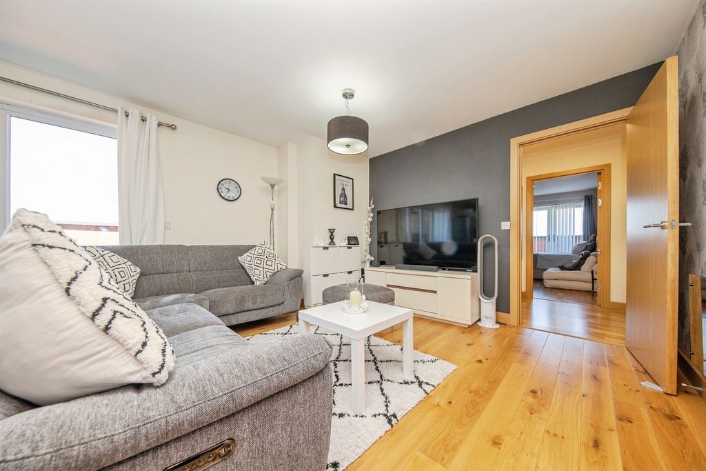 Additional image 8 of 3 bed penthouse for saleCaelum Drive, Colchester CO2