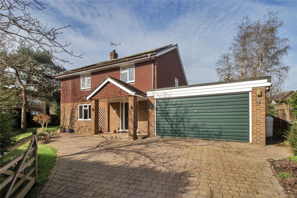 4 bed detached house for saleDorothy Avenue, Cranbrook, Kent TN17