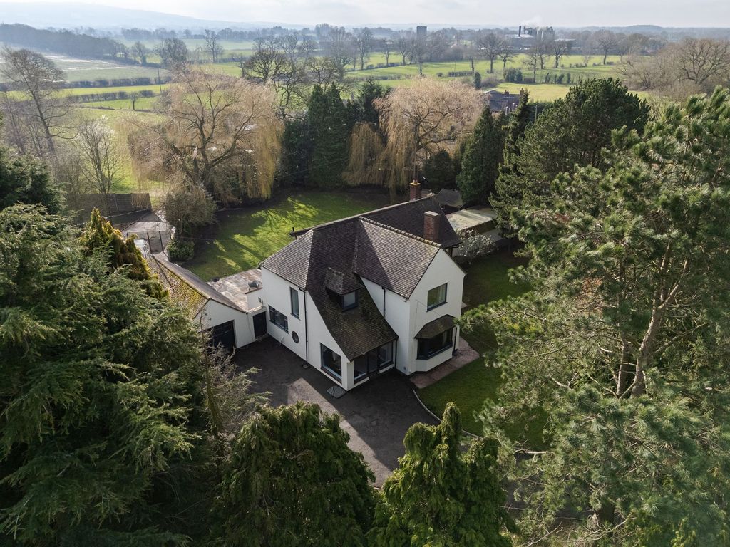 5 bed detached house for saleSandbach Road, Wall Hill CW12