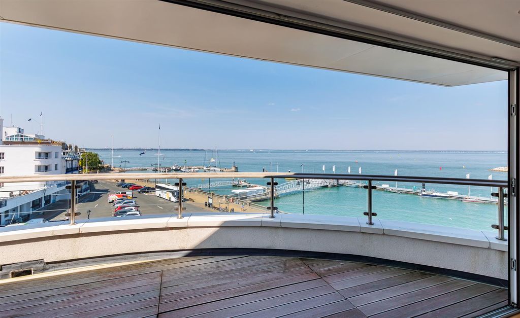 Additional image 13 of 2 bed flat for saleCowes, Isle Of Wight PO31