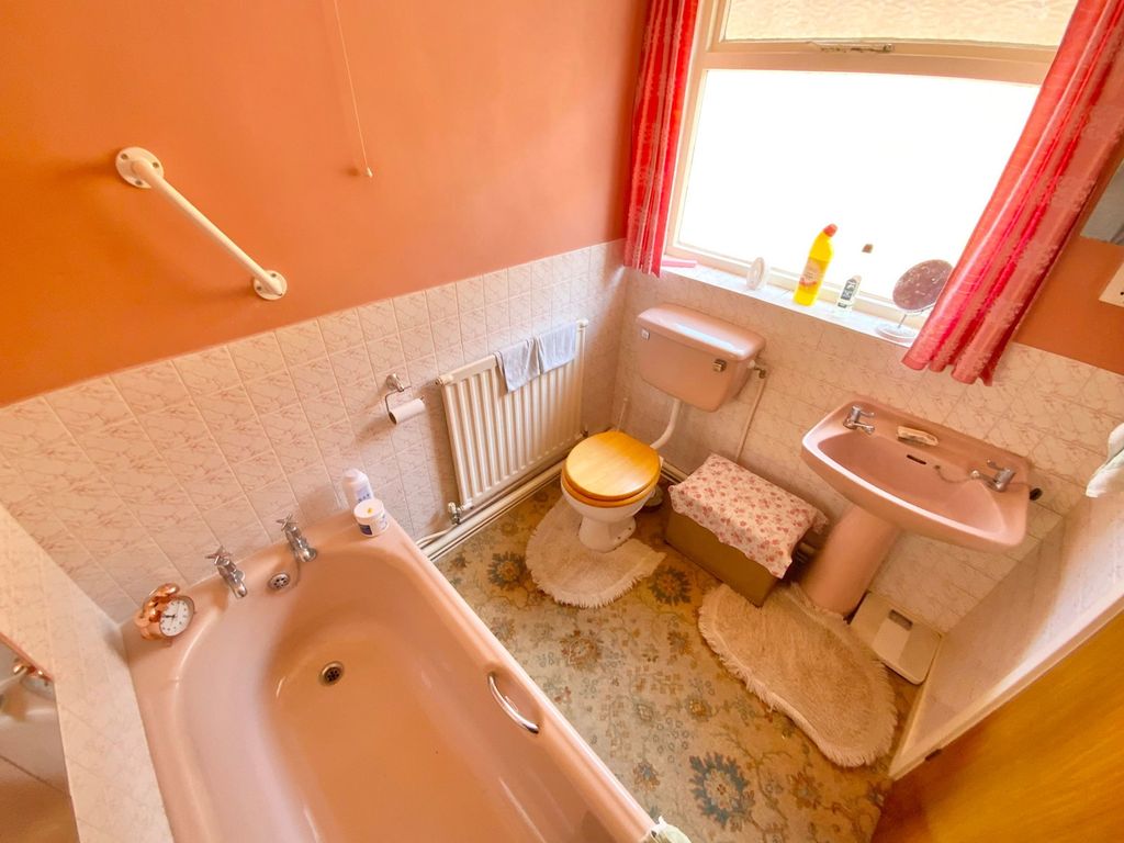 Additional image 6 of 2 bed bungalow for saleHadendale, Cradley Heath B64