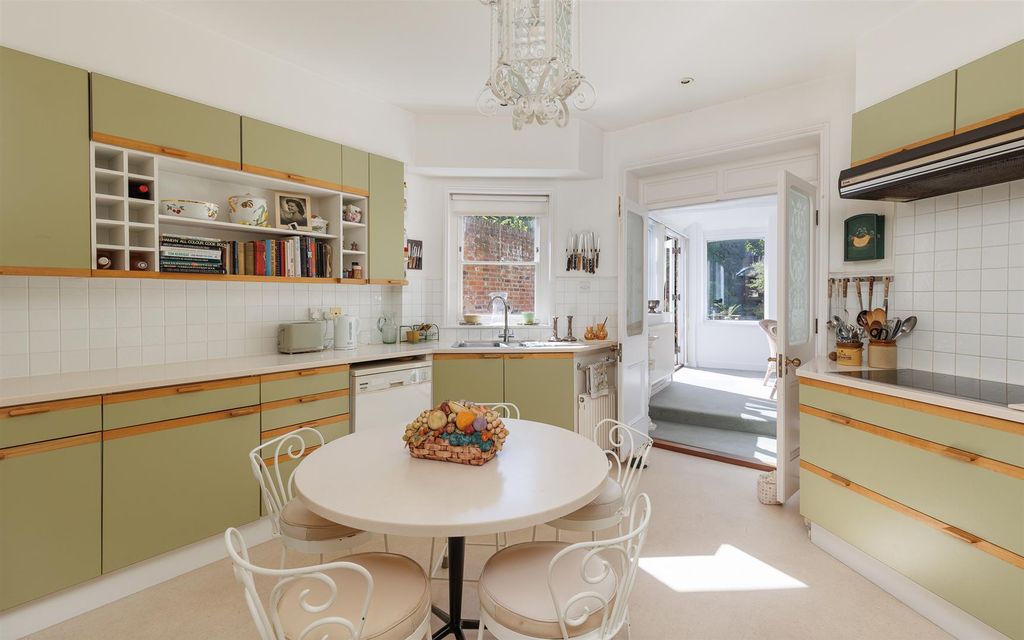 Additional image 5 of 3 bed semi-detached house for saleCowes, Isle Of Wight PO31