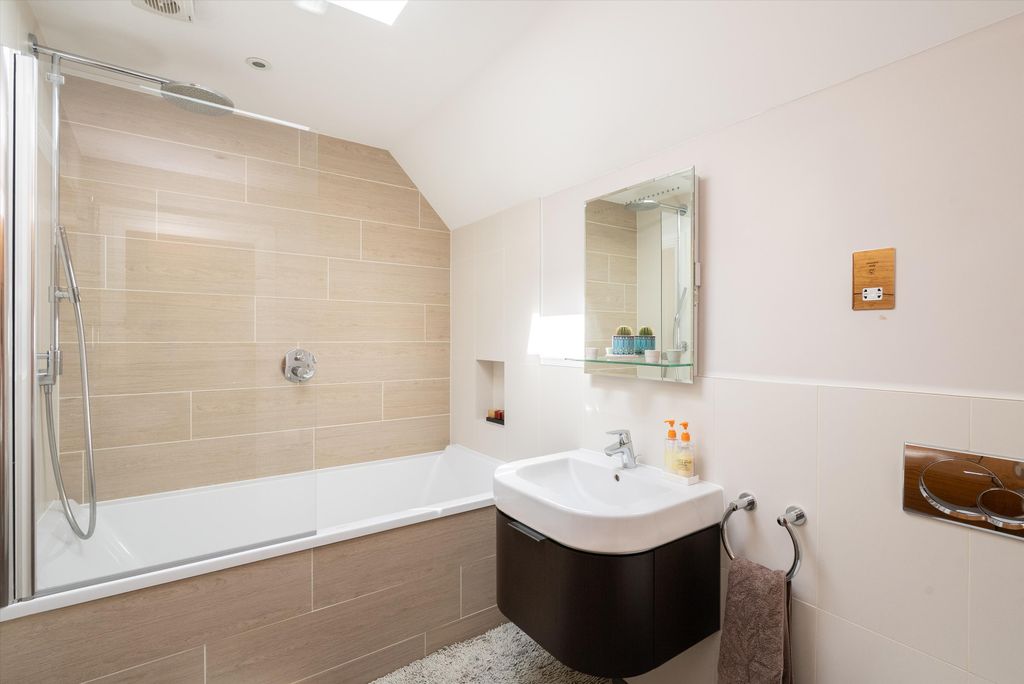 Additional image 21 of 5 bed detached house for saleHeath Ridge Green, Cobham, Surrey KT11