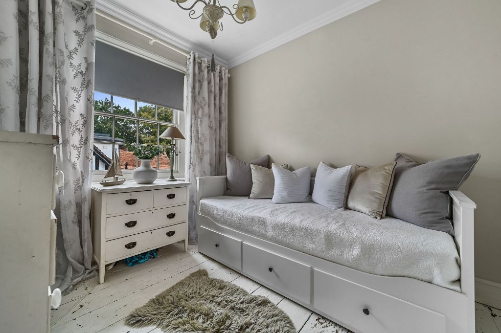 Additional image 20 of 5 bed detached house for saleLexden Road, Colchester CO3