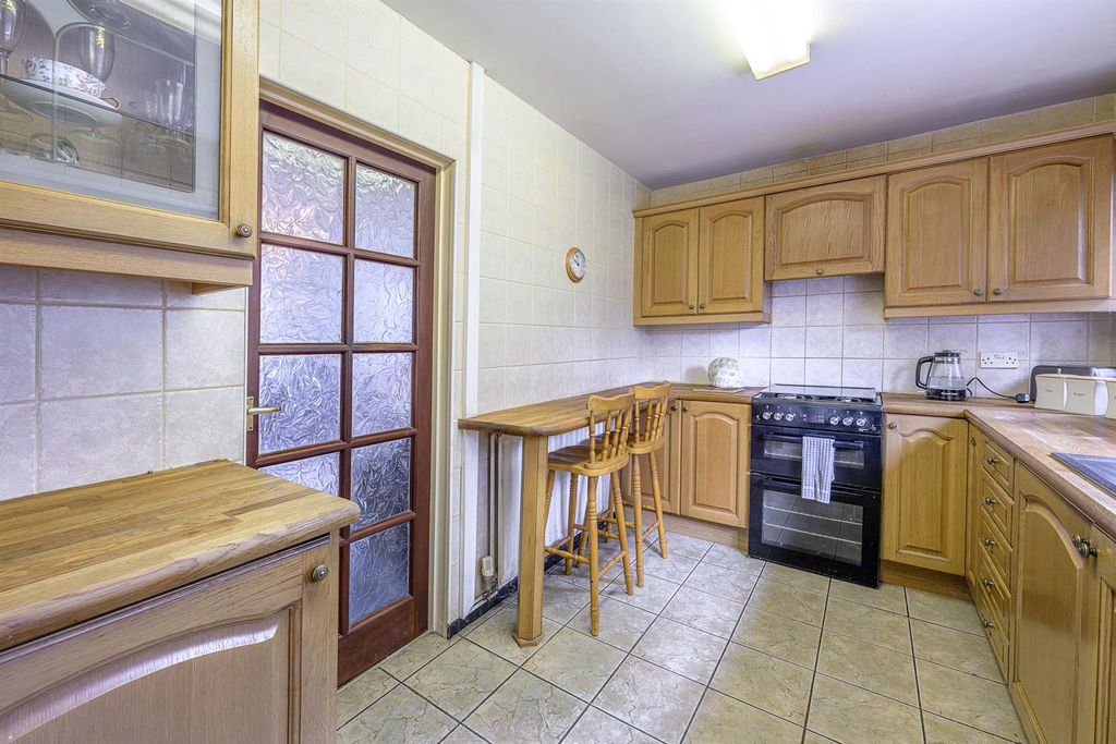 Additional image 4 of 3 bed semi-detached house for saleBarn Close, Cradley Heath B64