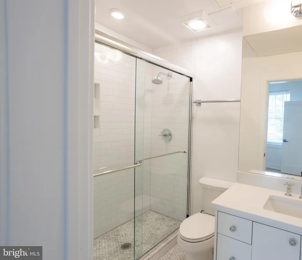 Additional image 4 of 2869 28th St NW Unit 3, Washington, DC 20008