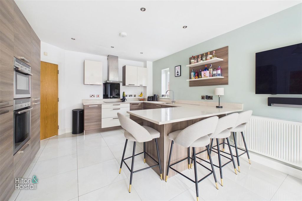 Additional image 5 of 4 bed detached house for saleGrenfell Gardens, Colne BB8