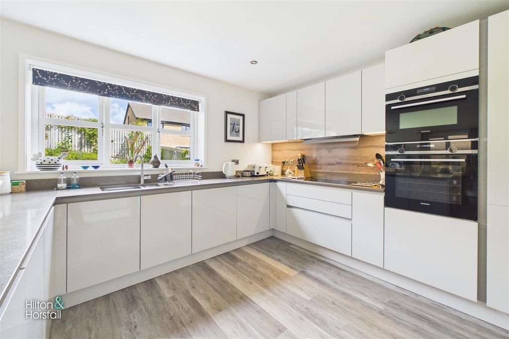 Additional image 10 of 4 bed detached house for saleCoates Road, Colne BB8