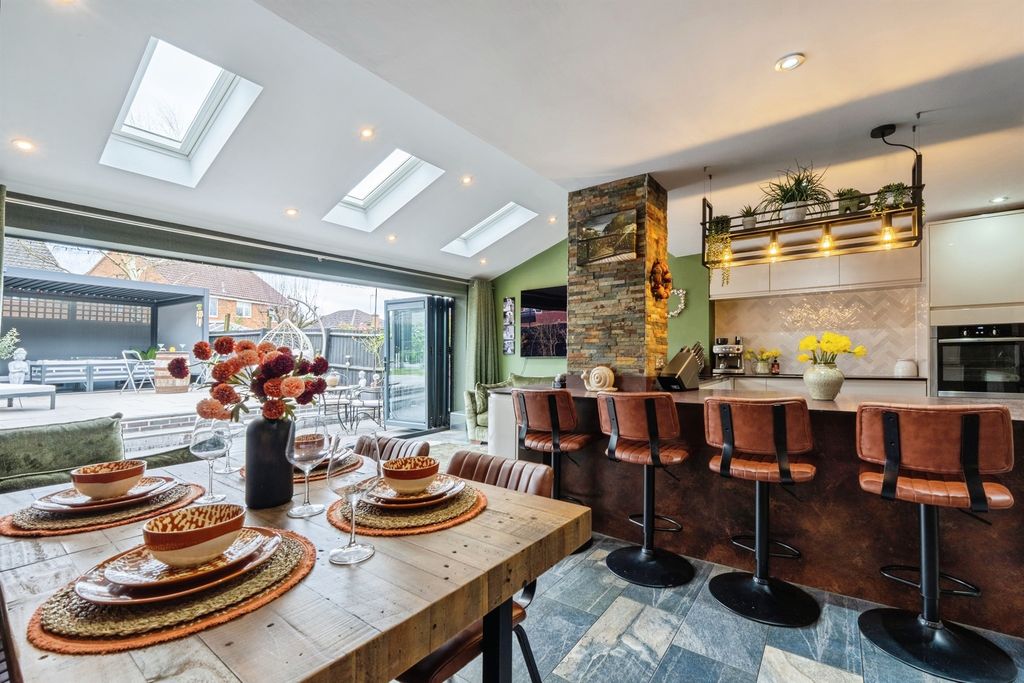 Additional image 2 of 4 bed detached house for saleSandringham Road, Coalville LE67