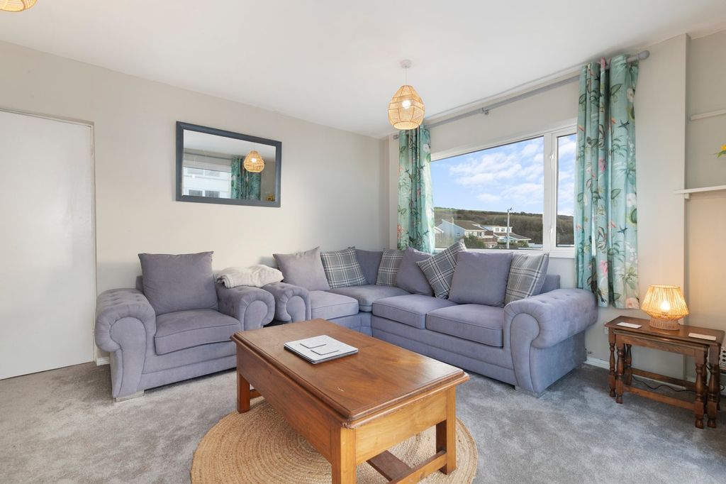 2 bed flat for saleAtlantic Drive, Broad Haven, Haverfordwest SA62 photo 2