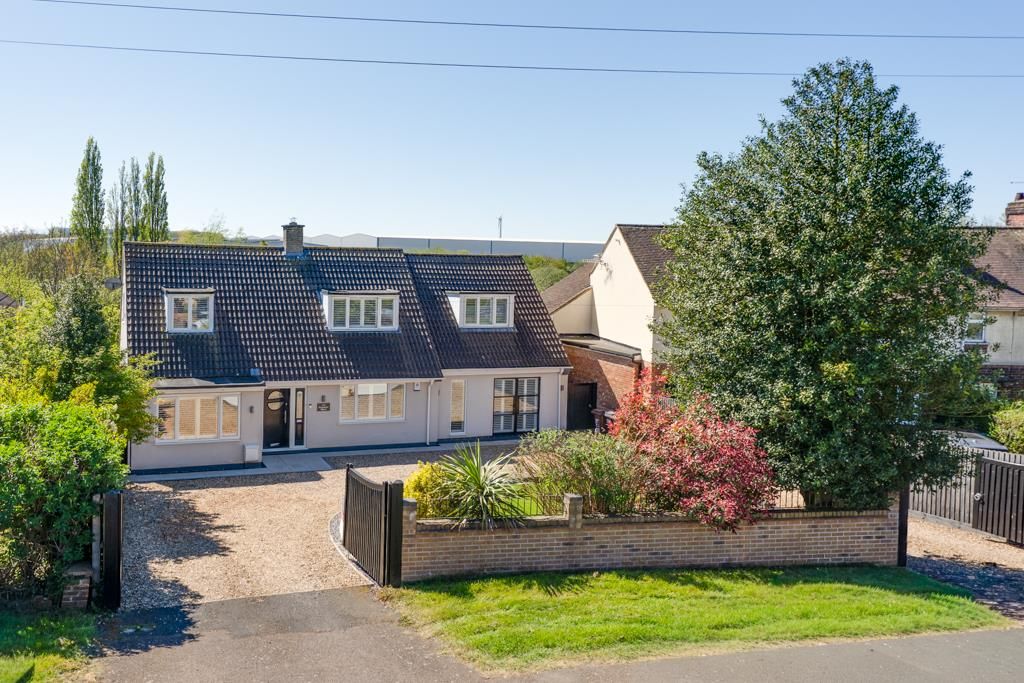 4 bed detached house for saleCorby Road, Weldon NN17