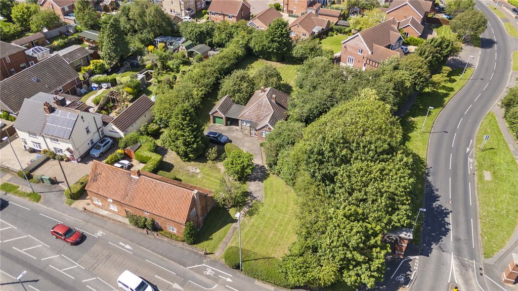 3 bed bungalow for saleHumberston Road, Cleethorpes, N E Lincs DN35