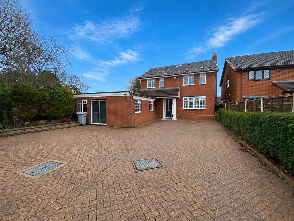 6 bed detached house for saleSydney Road, Crewe CW1