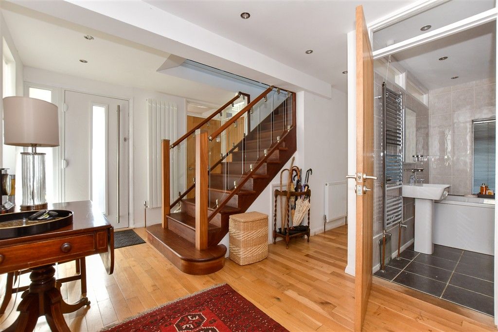 Additional image 8 of 4 bed detached house for saleNubia Close, Cowes, Isle Of Wight PO31
