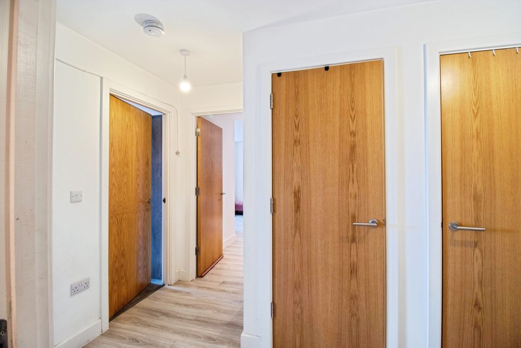 Additional image 13 of 2 bed flat for sale256 Foleshill Road, Coventry CV6