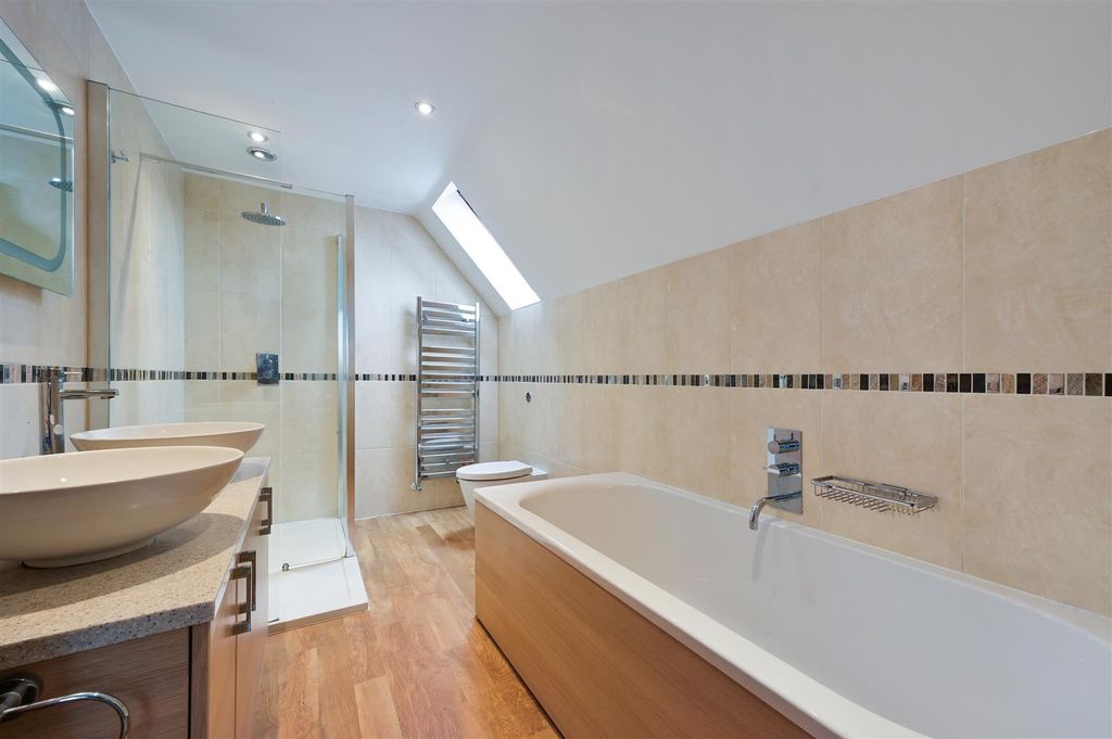 Additional image 23 of 4 bed detached house for saleWoodfield Hill, Chipstead CR5