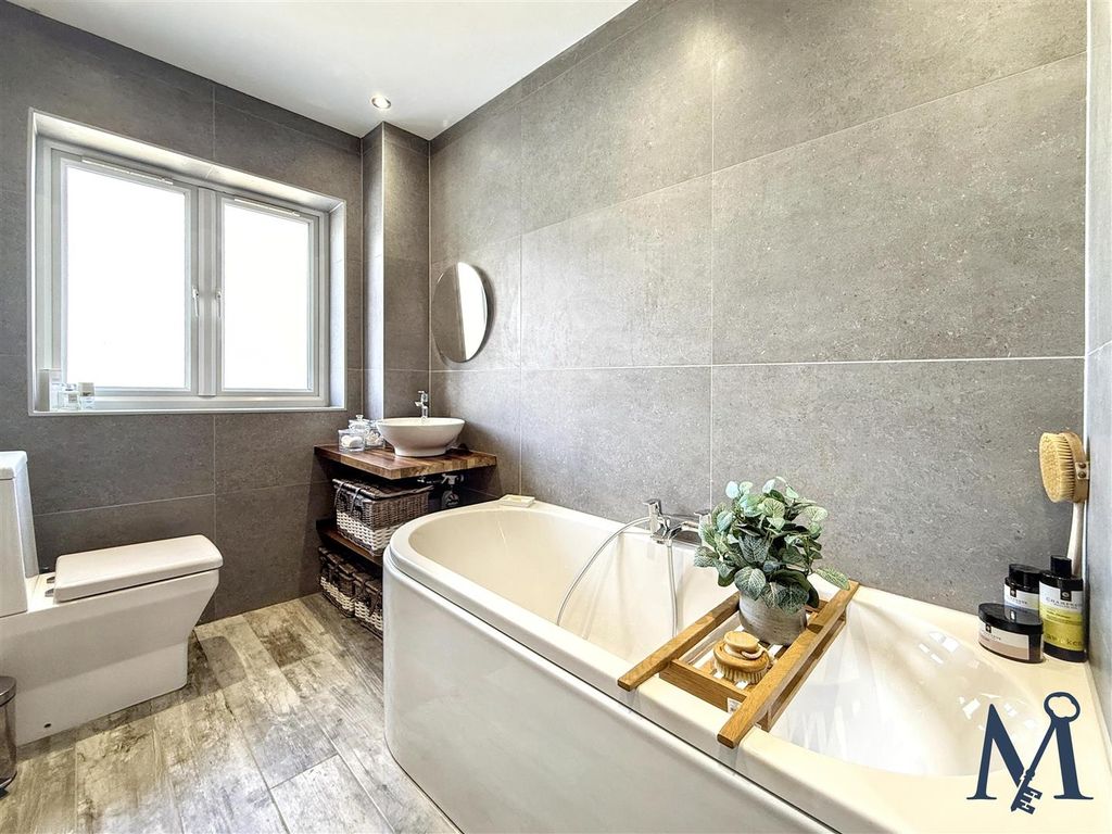 Additional image 31 of 3 bed detached house for saleGreenhill Road, Coalville LE67