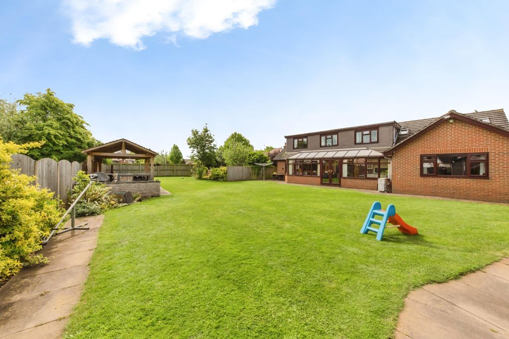 Additional image 4 of 6 bed detached house for saleSydney Road, Crewe CW1