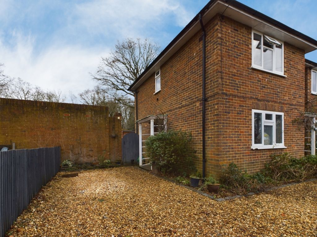 Additional image 15 of 2 bed maisonette for saleOld Lane, Cobham, Surrey KT11