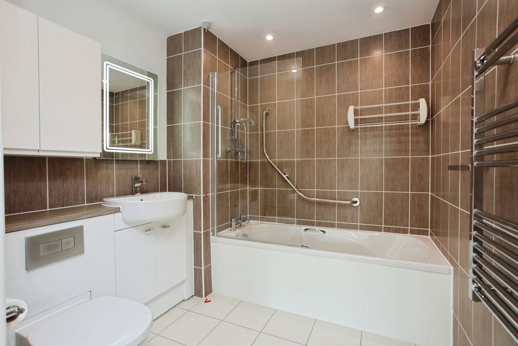 Additional image 3 of 2 bed flat for saleHorsley Place, Cranbrook, Kent TN17