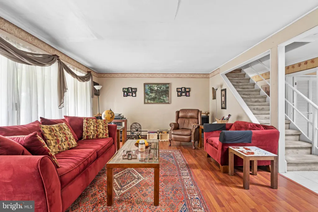 82 Forsythia Drive E Unit E, Levittown, PA 19056 photo 4