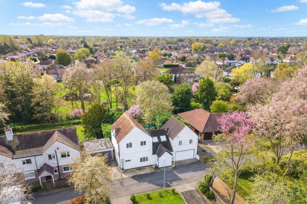 4 bed detached house for saleManor Avenue, Wistaston, Cheshire CW2