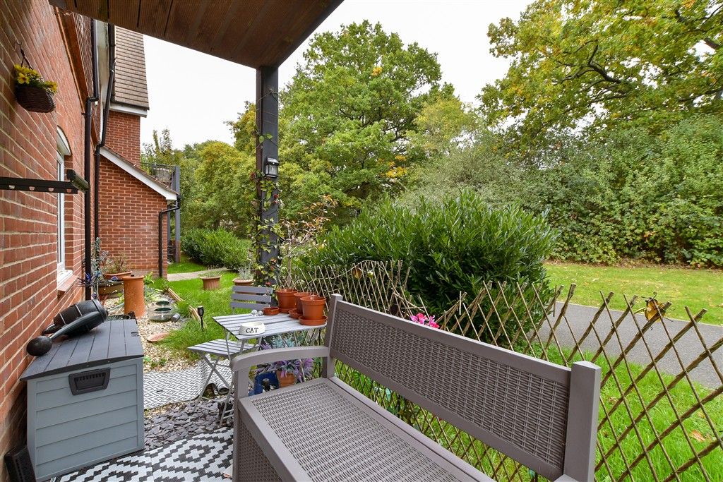 Additional image 2 of 2 bed flat for saleShetland Close, Cranleigh, Surrey GU6