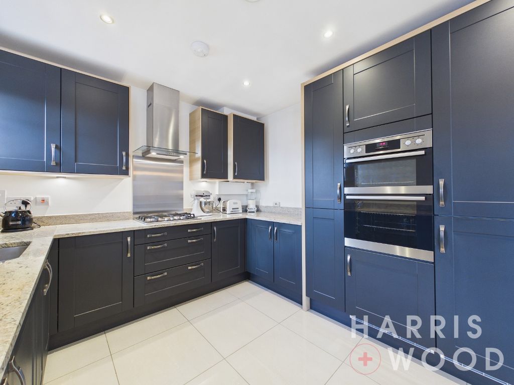 2 bed flat for saleRuth King Close, Colchester, Essex CO3 photo 5