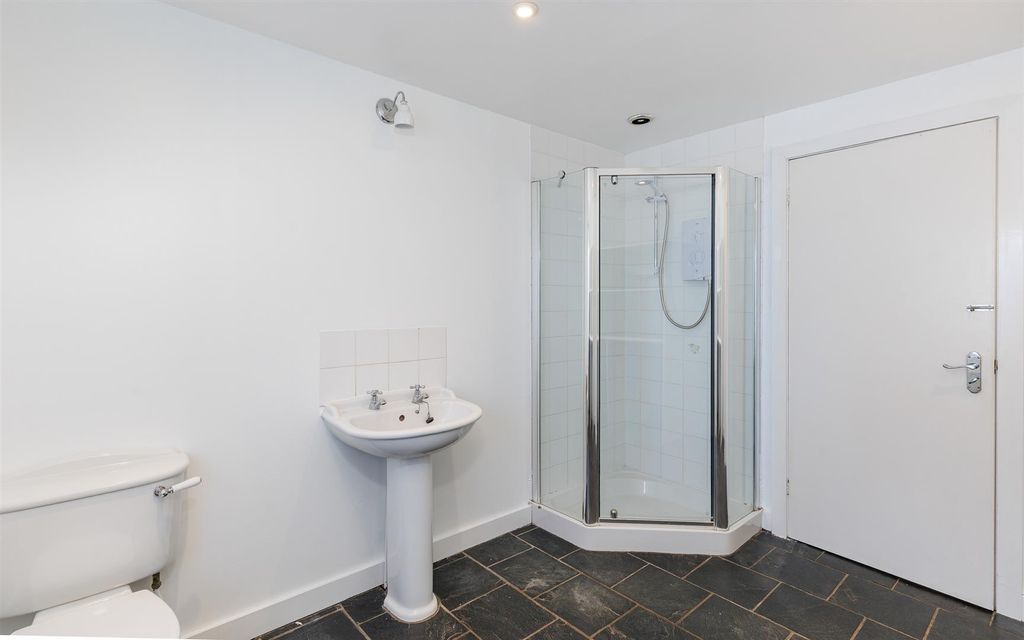 Additional image 17 of 5 bed detached house for saleCowes, Isle Of Wight PO31