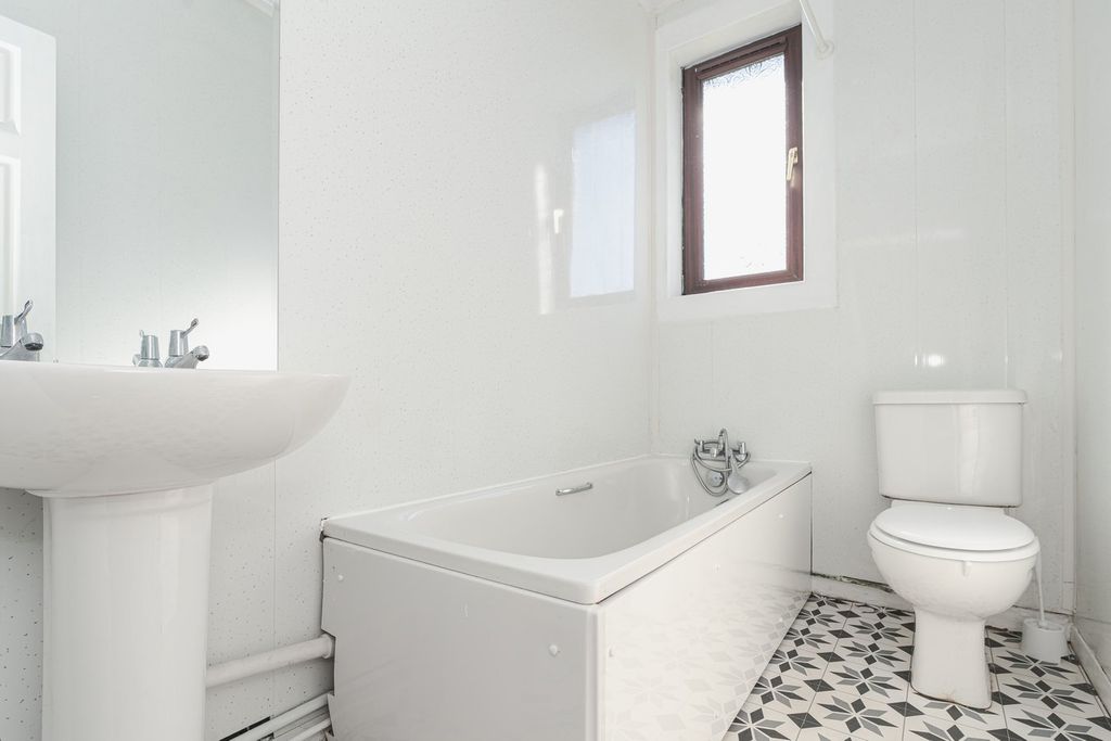 Additional image 17 of 2 bed flat for saleSmall Street, Lochgelly KY5