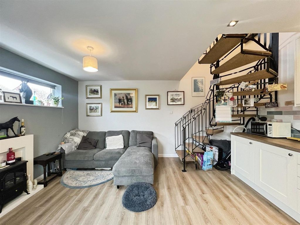 Additional image 4 of 1 bed maisonette for saleSycamore Avenue, Congleton CW12